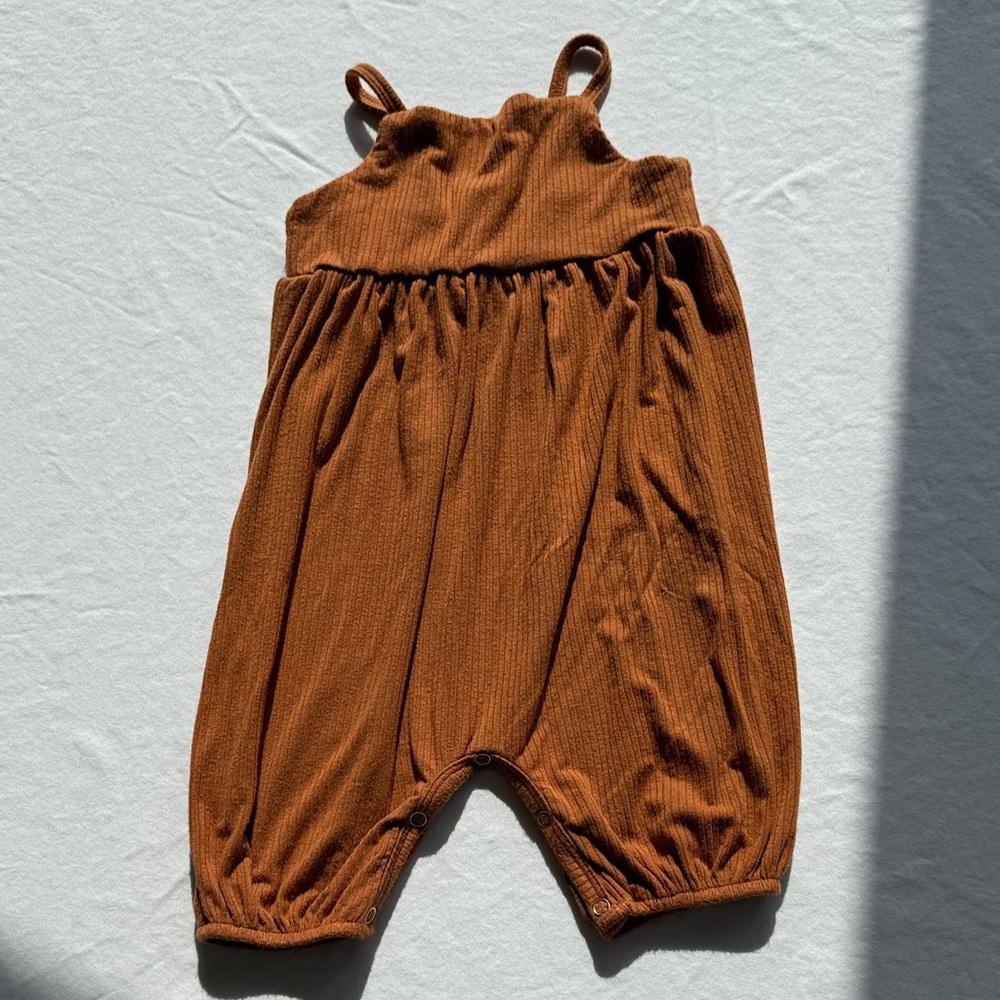 Kate Quinn Rust Ribbed Baby Jumpsuit